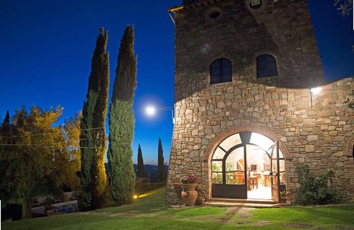 Cinigiano Apartment | Old Stone Apartment with Pool, view and close to Seaside