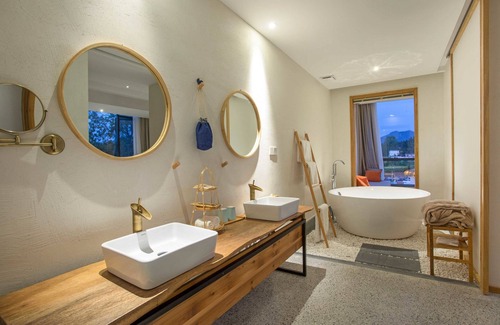 Yi County House | Old Street Moye Inn