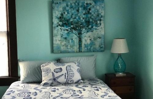 Cottage Line House | Old Time Beach Front Cottage - The Beach is your Backyard! Pet Friendly cottage