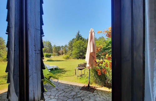Marnac House | Old tobacco barn with a view of the Dordogne