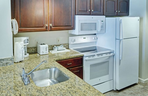 Potomac West Condo | Old Town Alexandria |Three 2BR/2BA King Suites
