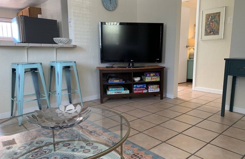 Sawmill Area House | Old Town Casa-Walk to Plaza, Museums, & Downtown