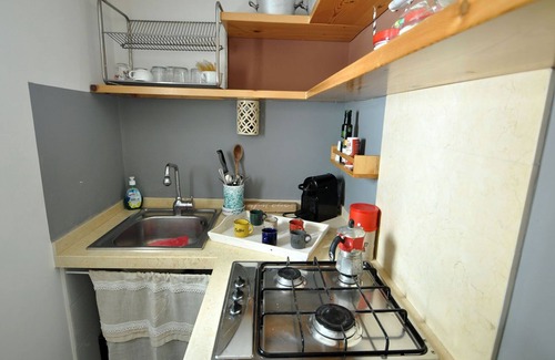 Felline Apartment | Old Town in Felline, sleeps 5, 5 km from the beach, wifi