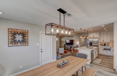 Scottsdale House | Old Town Oasis | Heated Pool, Spa and minutes to town 🌵