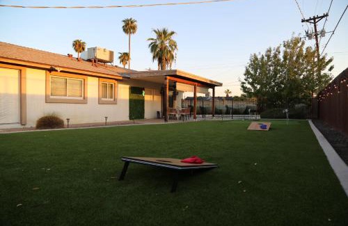 South Scottsdale House | Old Town Scottsdale Home - Pool, Golf, and Fire Pit