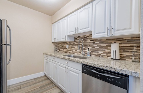 South Scottsdale Condo | Old Town Scottsdale Prime Location! Heated Pool - Hot tub - Gym - Wifi - Cable