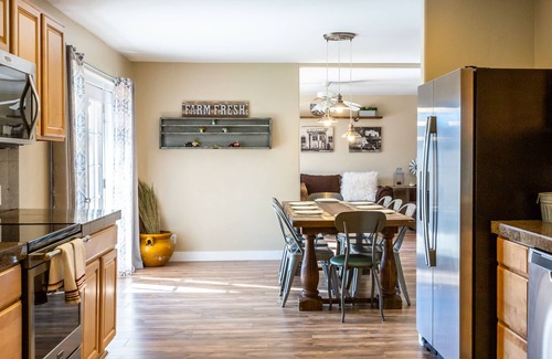 Scottsdale Estates Ten House | Old Town Scottsdale! - 13beds! + Pool + Fire Pit + BBQ+ Shopping