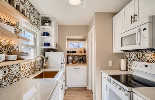 Arvada House | Olde Town Gold-2 bed/1 bath in Olde Town Arvadan