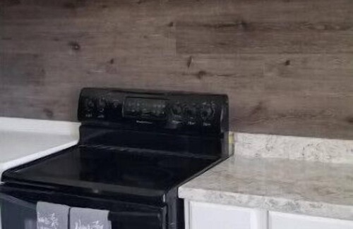 Norfolk House | Older upgraded Cozy Duplex B