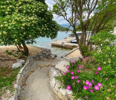 Lepetane Apartment | Oldhouse Vucinovic