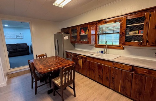 Zwolle House | Ole Yellow - Private boat access w/2 slip boat house