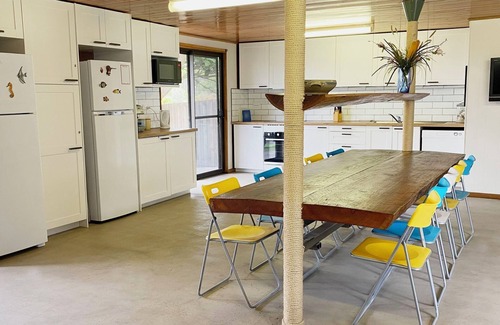 Mallacoota House | Oli's @ 57 Lakeside Drive, Mallacoota