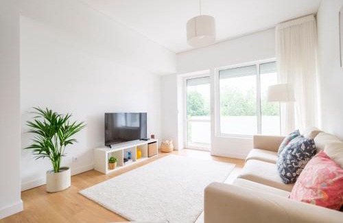 Olivais Apartment | Olivais Spacious Apartment near airport
