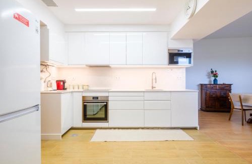 Olivais Apartment | Olivais Spacious Apartment near airport