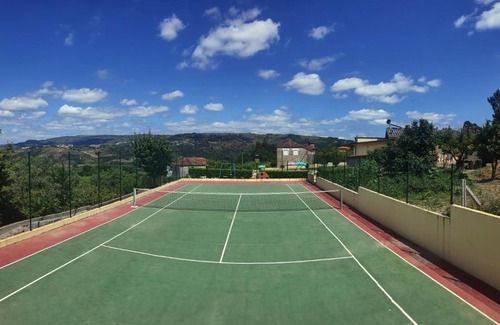Paredes de Viadores House | Olival House
