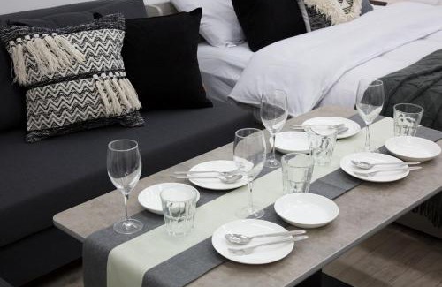 Akasaka Apartment | Oliver 502