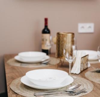 Mako Apartment | Oliver Apartman
