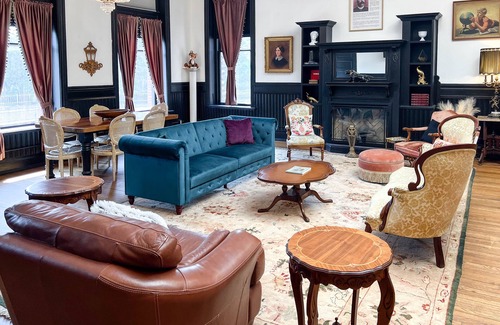 Downtown - Waterfront House | Oliver Inn | Suite 12 | The Grand Chamber