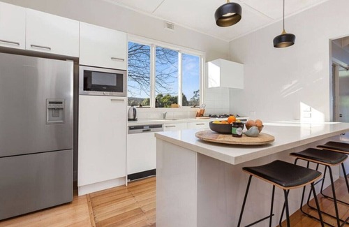 Skenes Creek North House | Ollie's View - Views to the ocean