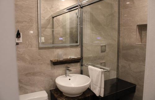 Pont-Viau Hotel | Olux Hotel-Motel-Suites