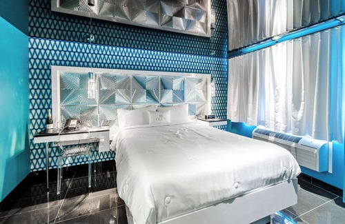 Laval Hotel | Olux Hotel Motel & Suites