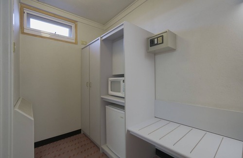 Queanbeyan Hotel | Olympia Motel