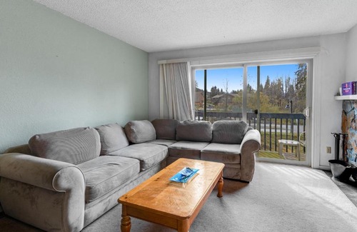 Alyeska Apartment | Olympic Loop 405S