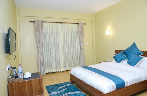 Pokhara Hostel | Om Gaura Hotel