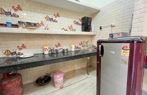 Faizabad House | Om Home Stay 3Bhk Near Ram Mandir
