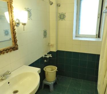 Bani Park Hotel | Om Niwas Suite Hotel
