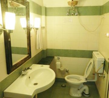 Bani Park Hotel | Om Niwas Suite Hotel