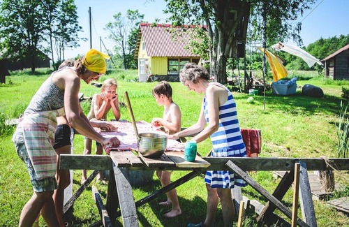 Viljandi County Apartment | Oma tiigi ja saunaga suvemajake Soomaa serval