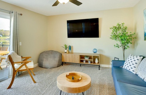 Papillion House | Omaha Area Vacation Rental Home w/ Private Beach