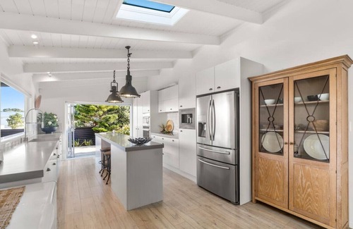 Omaha House | Omaha Beach House (pet friendly)