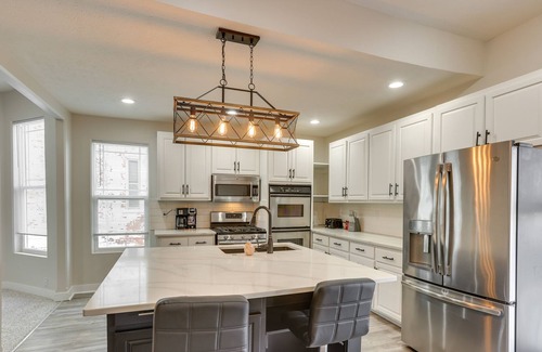 Joslyn Castle House | Omaha Historic Home Rental w/ Modern Interior!