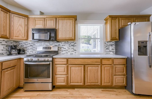 South Central Omaha House | *OMAHA'S BEST MIDTOWN CHARMER- MINS TO DOWNTOWN, UNMC, CWS, ZOO, CHI CEN!
