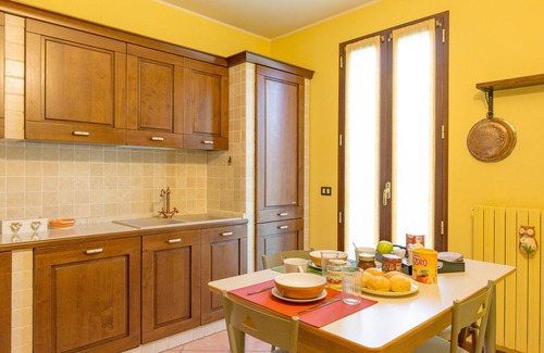 Toscolano Maderno Apartment | Omas Haus suitable for families