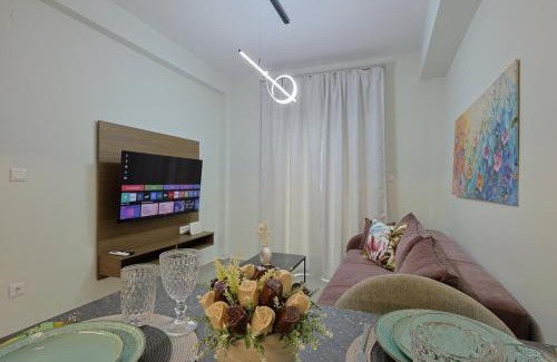 Katerini Apartment | OMICRON - Deluxe Central Apartment by Optimum Link