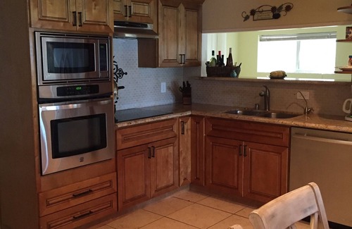 Walnut Grove House | On an ISLAND bring your BOAT 24 FT Private Dock & PET FRENDLY!
