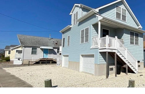 Point Pleasant Beach House | On Desirable Ocean Ave a Block from the Beach and Jenkinson's Boardwalk