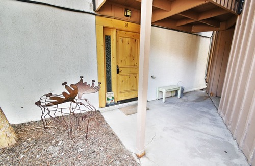 Dillon Condo | On Lake! Ground Floor Unit. Walk to Marina, Concerts, Parks