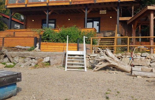 North Okanagan House | On Mable Lake, Park Mountain sledding and ATV area. All season recreation!