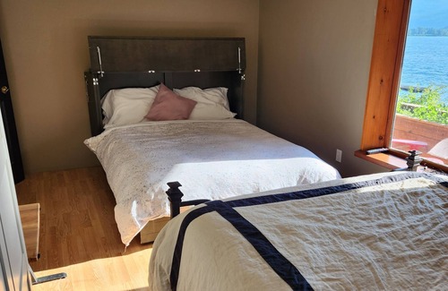North Okanagan House | On Mable Lake, Park Mountain sledding and ATV area. All season recreation!!!