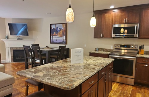 Sunday River Area Condo | On Mountain two bedroom unit sleeping 8