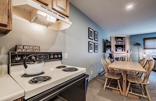 Sunday River Area Condo | On Mountain two bedroom unit sleeping 8
