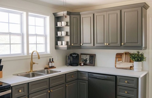 Fernwood Cottage | On one of the 𝗜𝘀𝗹𝗮𝗻𝗱'𝘀 𝗯𝗲𝘀𝘁 𝗯𝗲𝗮𝗰𝗵𝗲𝘀; enjoy sun, sand & sea!