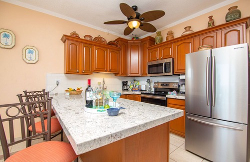 San Jose del Cabo Condo | On the Beach 2 Bedroom at Las Olas B402