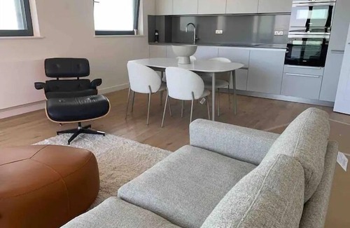 Ramsgate Apartment | On the Beach! Gorgeous designer apartment with stunning sea views