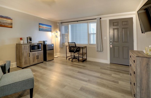Old Orchard Beach Hotel | On the Beach Motel