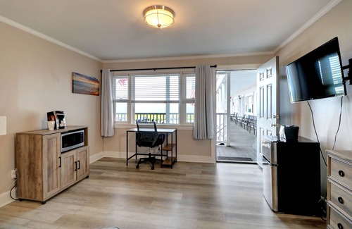 Old Orchard Beach Hotel | On the Beach Motel